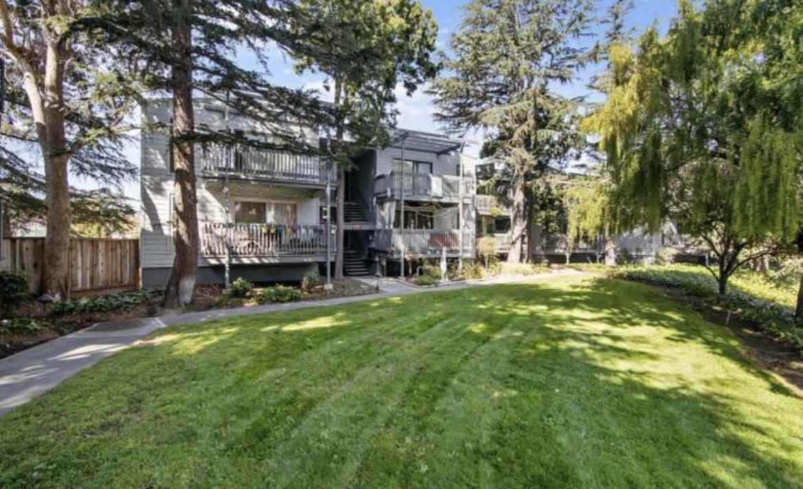 Listing photo 1 of 5