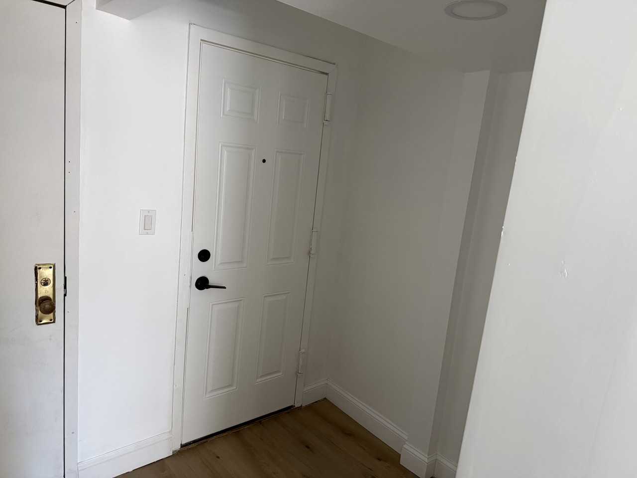 Listing photo 1 of 5