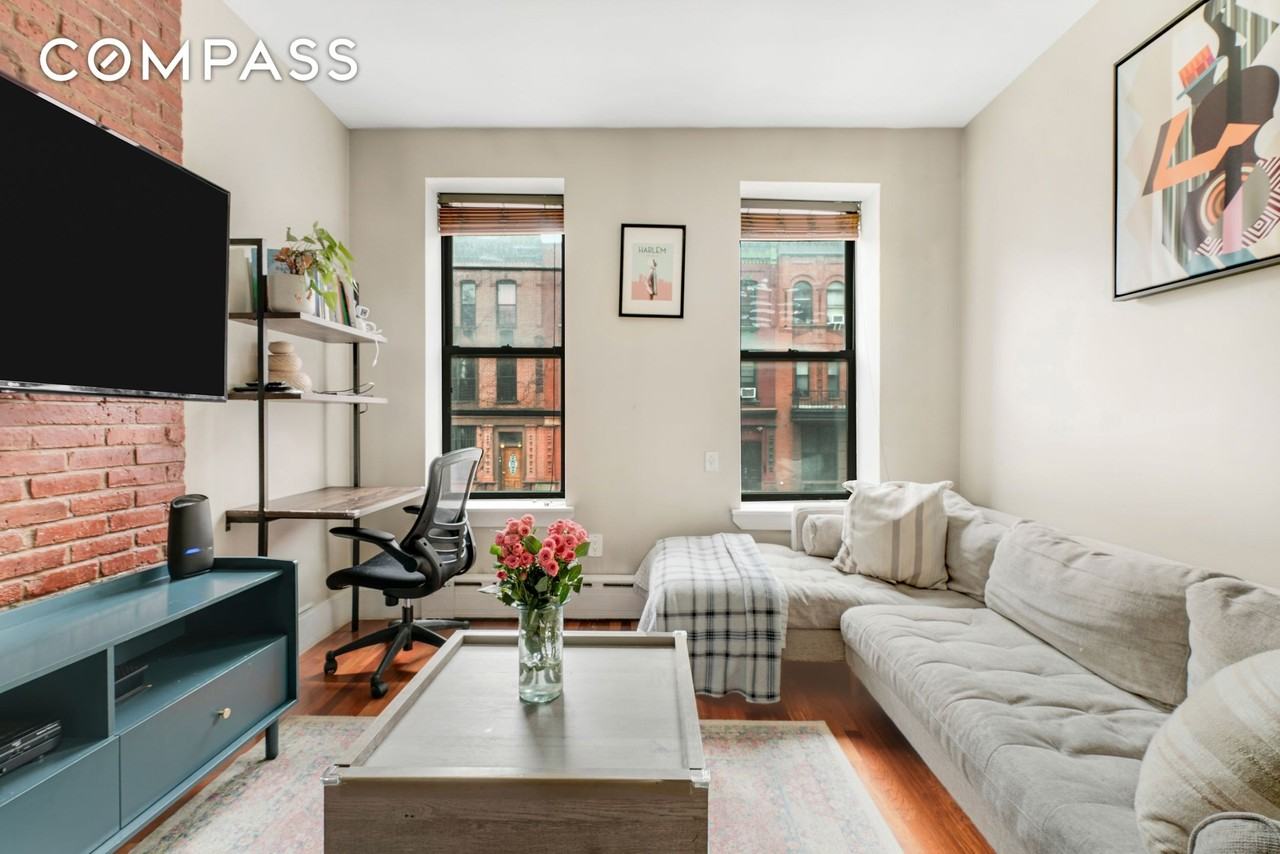 Listing photo 1 of 5