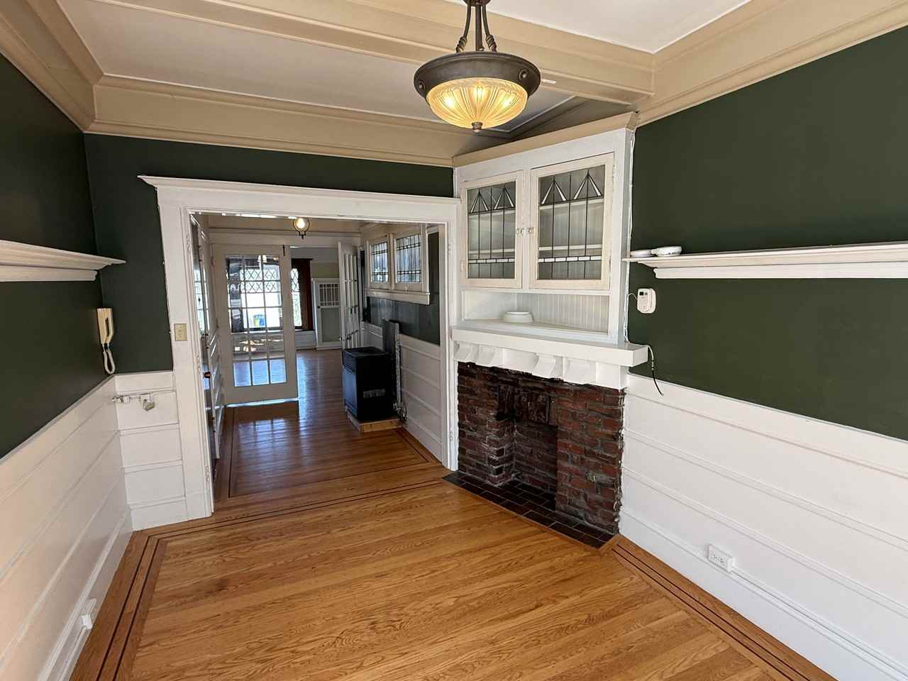 Listing photo 1 of 5