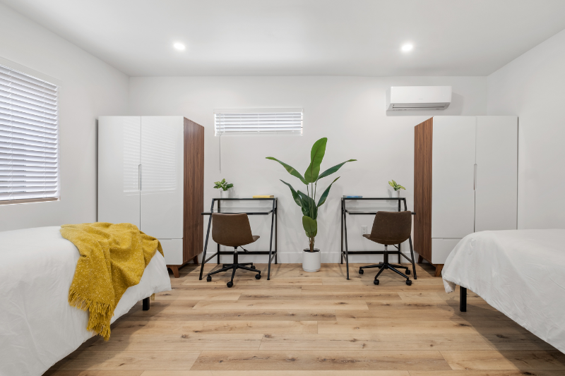 Listing photo 1 of 5