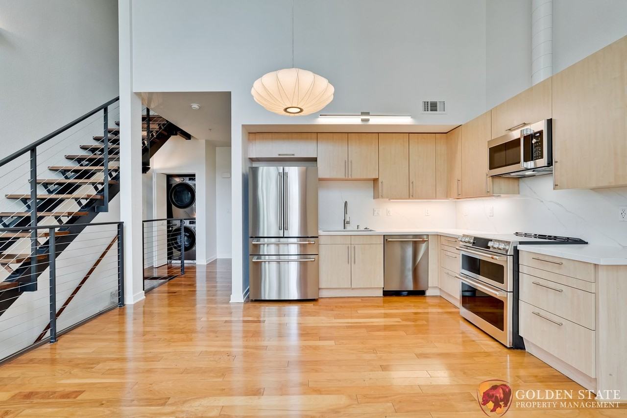 Listing photo 1 of 5