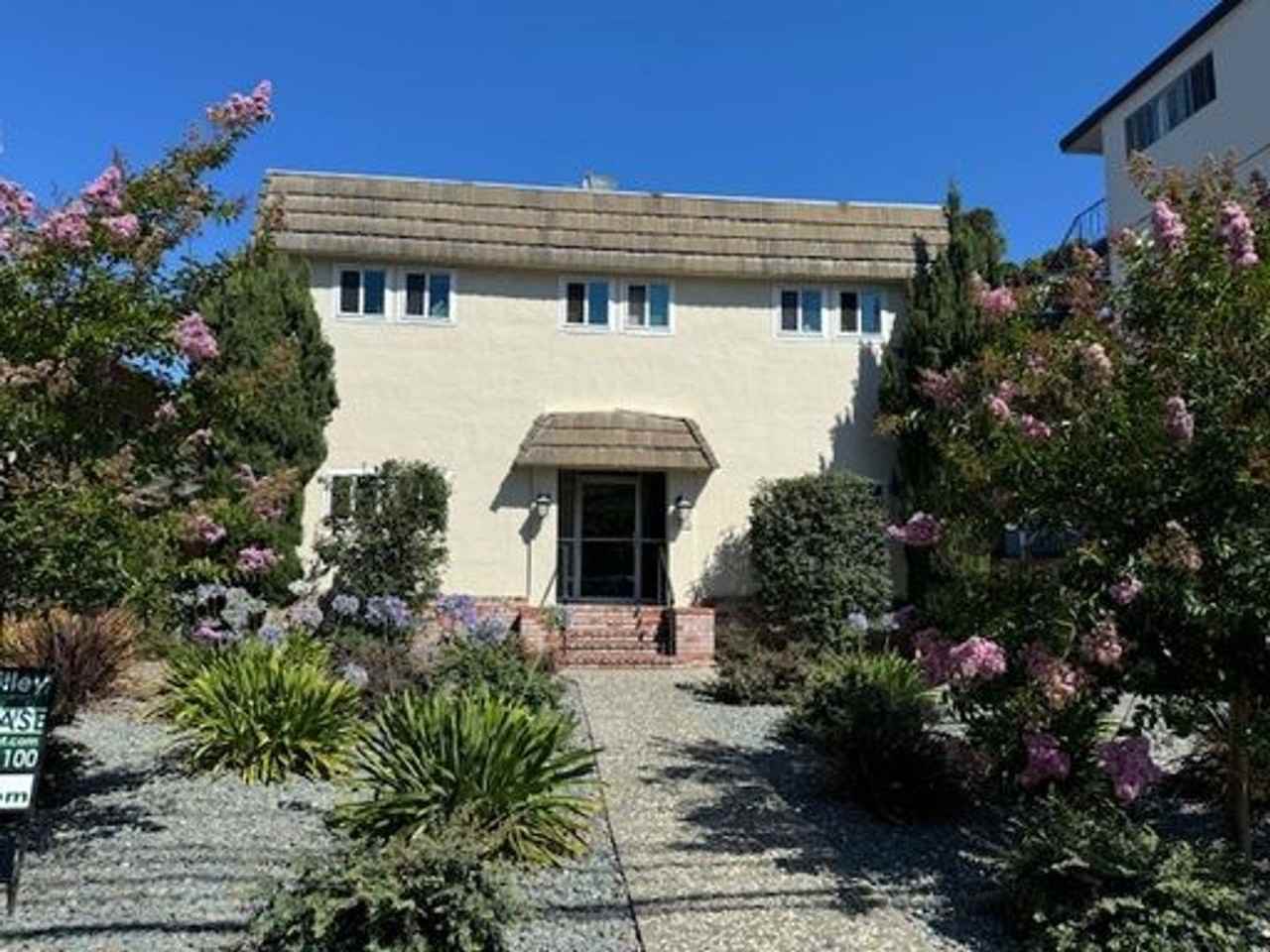 Listing photo 1 of 5