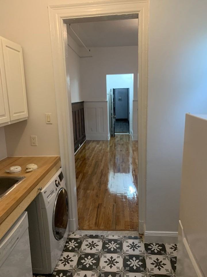 Listing photo 1 of 5