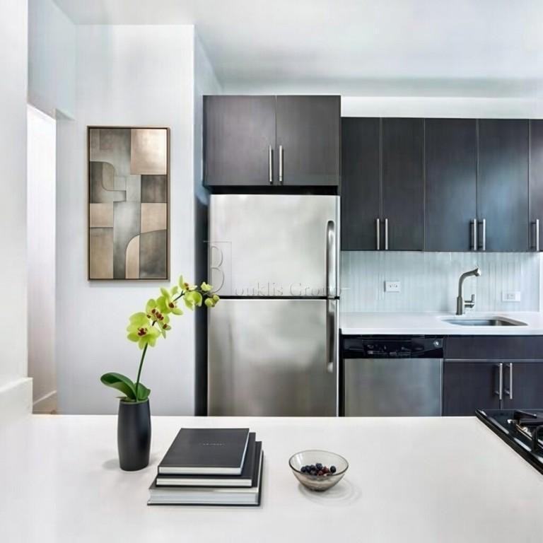 Listing photo 1 of 4