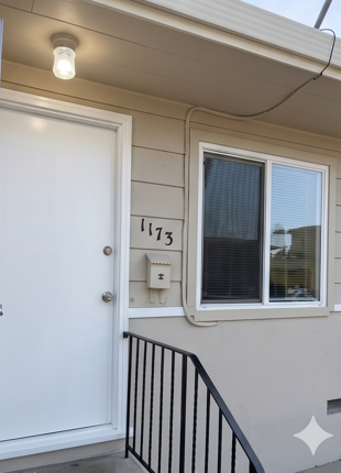 Listing photo 1 of 5