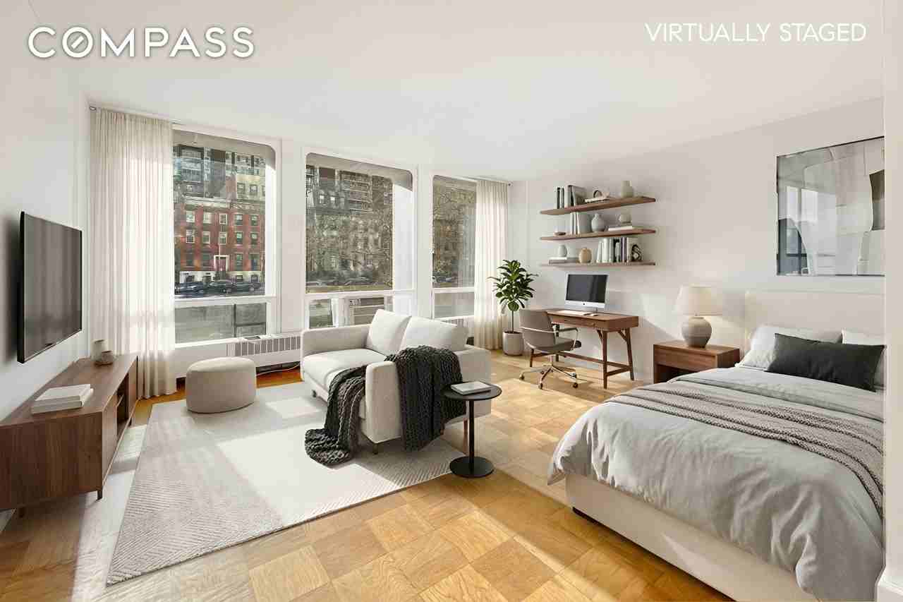 Listing photo 1 of 5