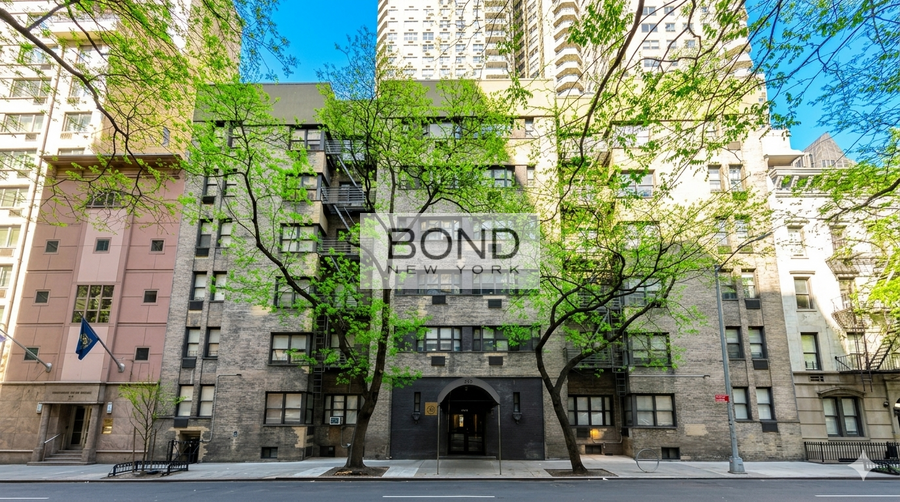 Listing photo 1 of 5