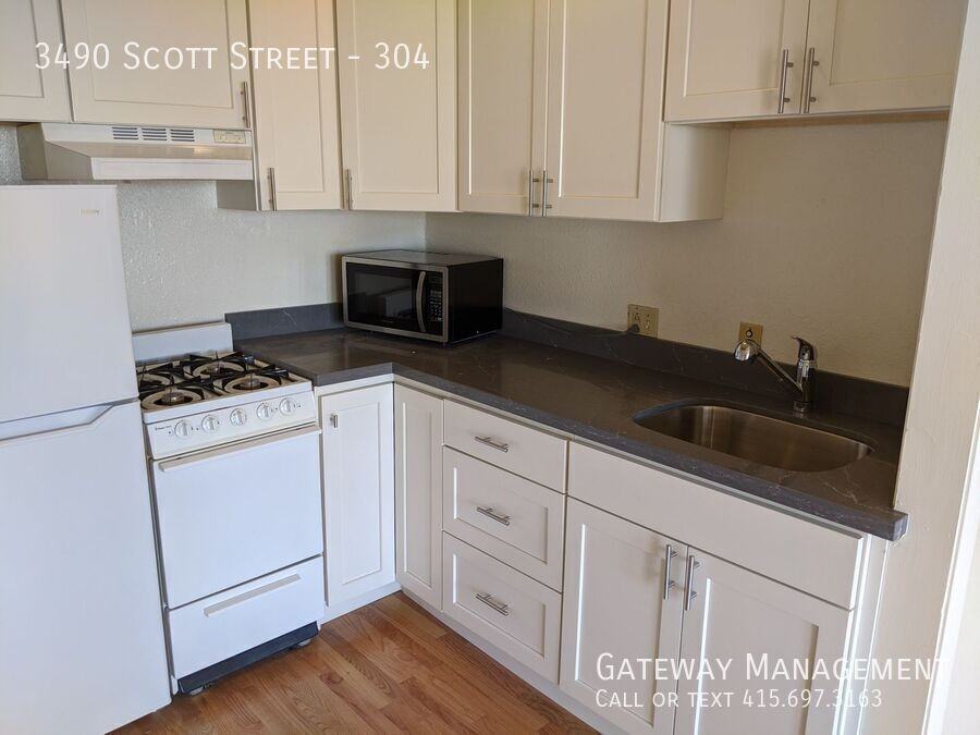Listing photo 1 of 5