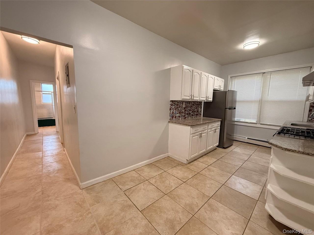 Listing photo 1 of 5