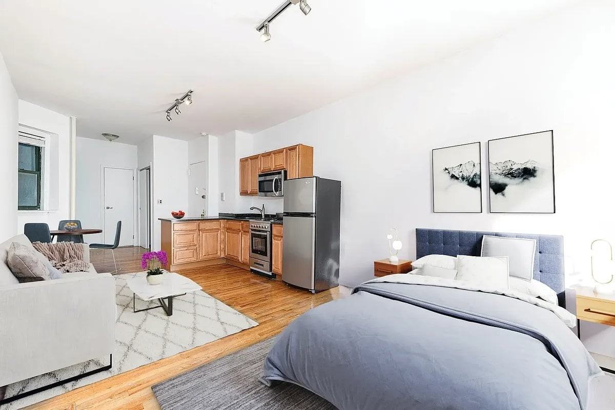 Listing photo 1 of 5