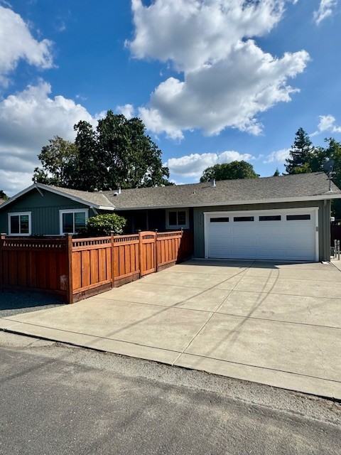 Listing photo 1 of 5