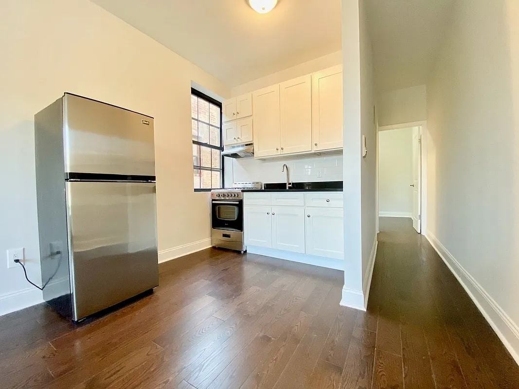 Listing photo 1 of 5