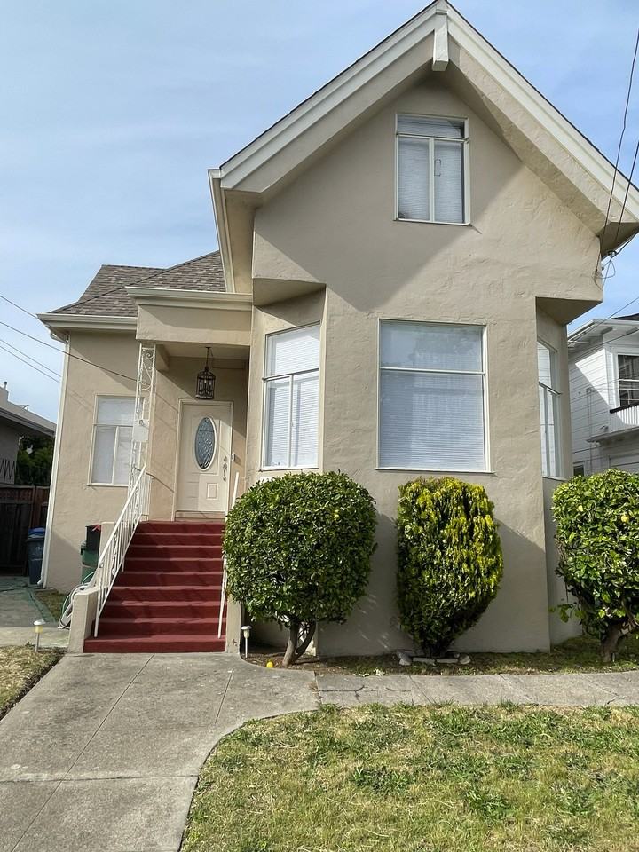 Listing photo 1 of 5