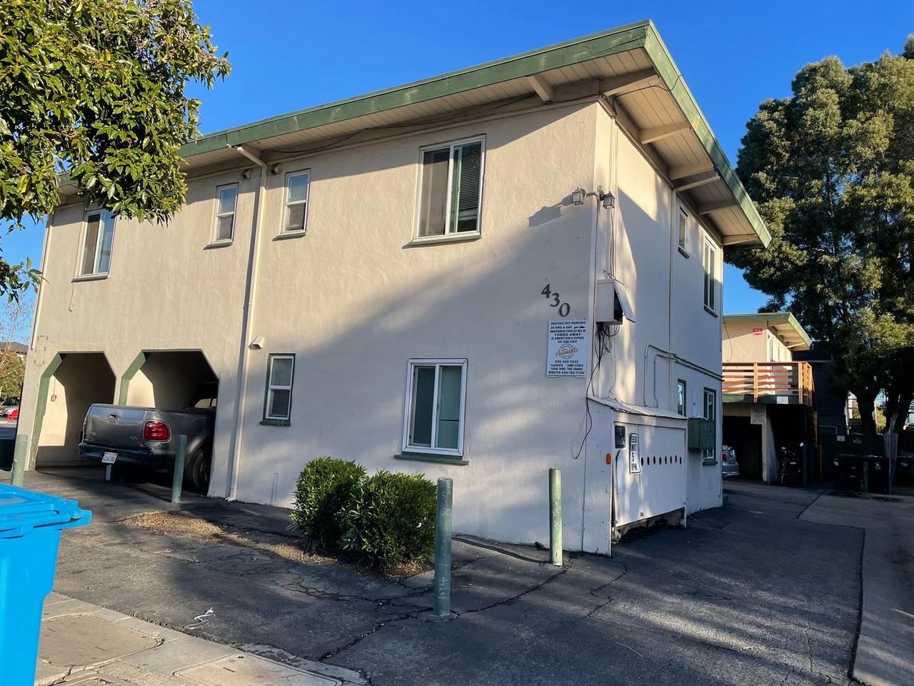 Listing photo 1 of 5
