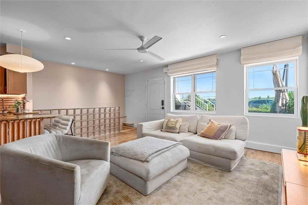 Listing photo 1 of 5