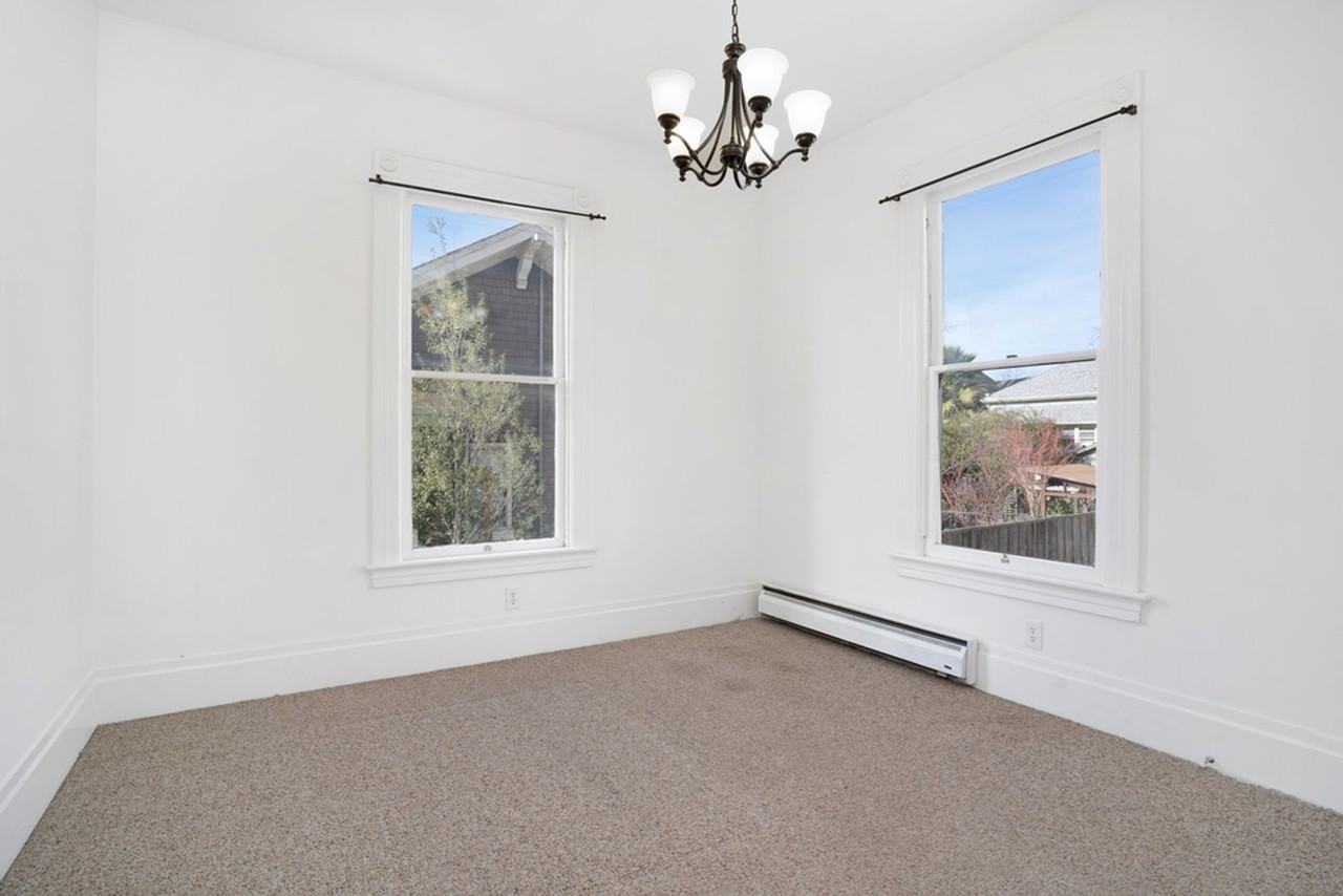 Listing photo 1 of 5