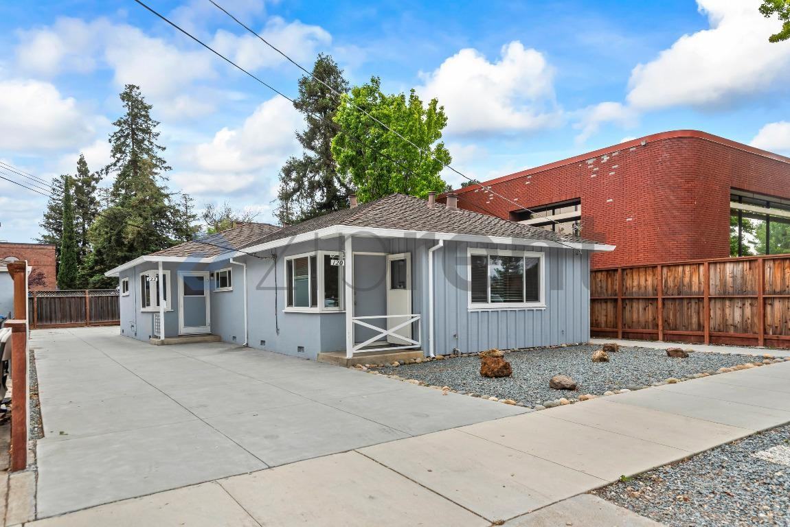 Listing photo 1 of 5
