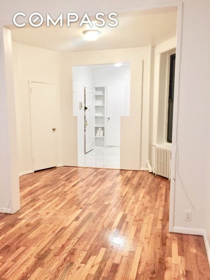 Listing photo 1 of 3