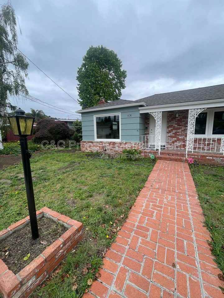 Listing photo 1 of 5