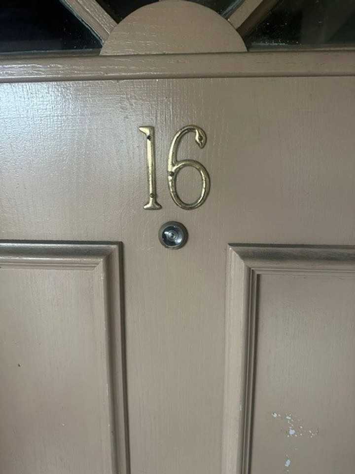 Listing photo 1 of 5