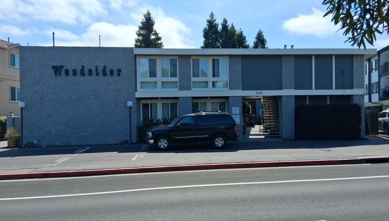 Listing photo 1 of 5