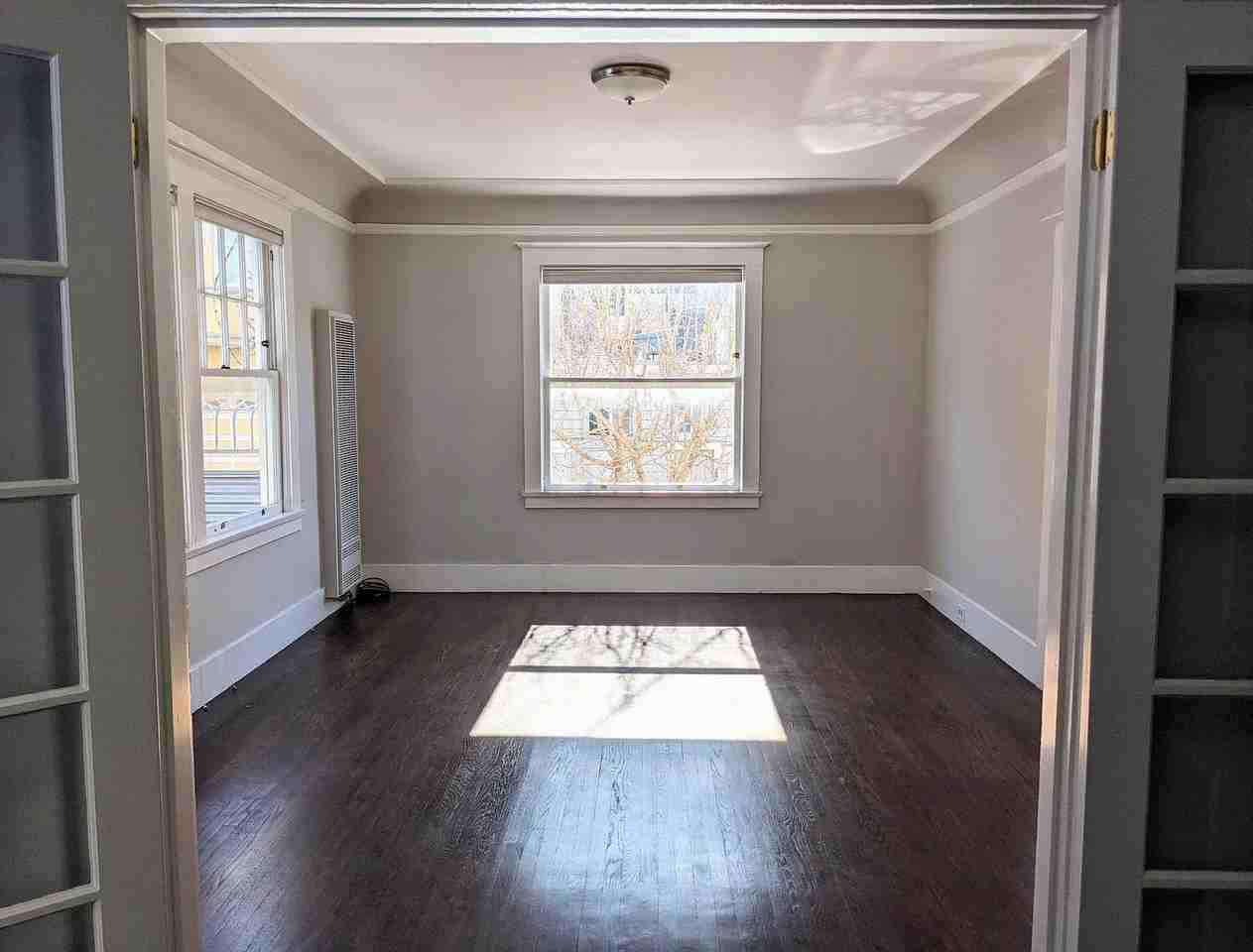 Listing photo 1 of 5
