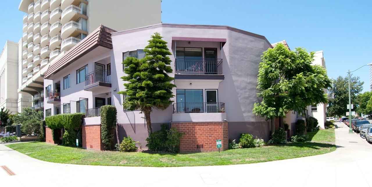 Listing photo 1 of 5