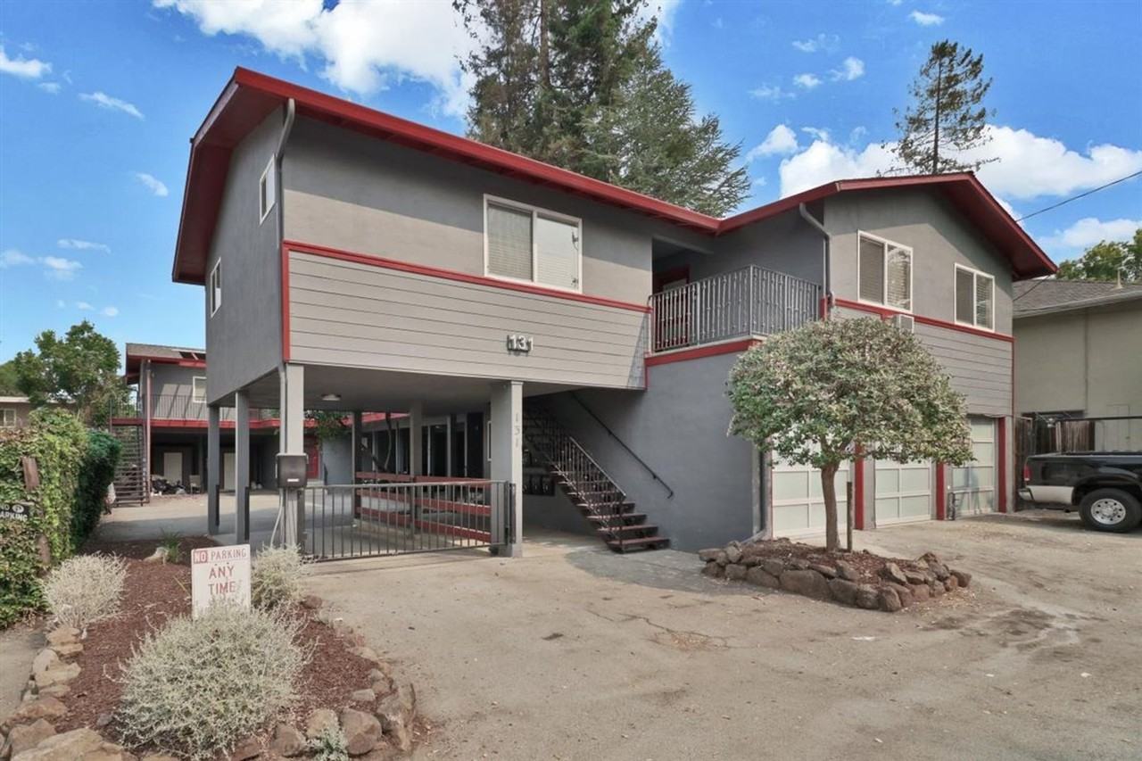 Listing photo 1 of 5