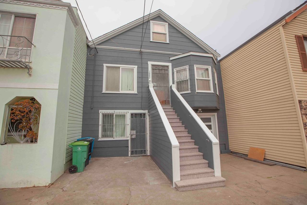 Listing photo 1 of 5