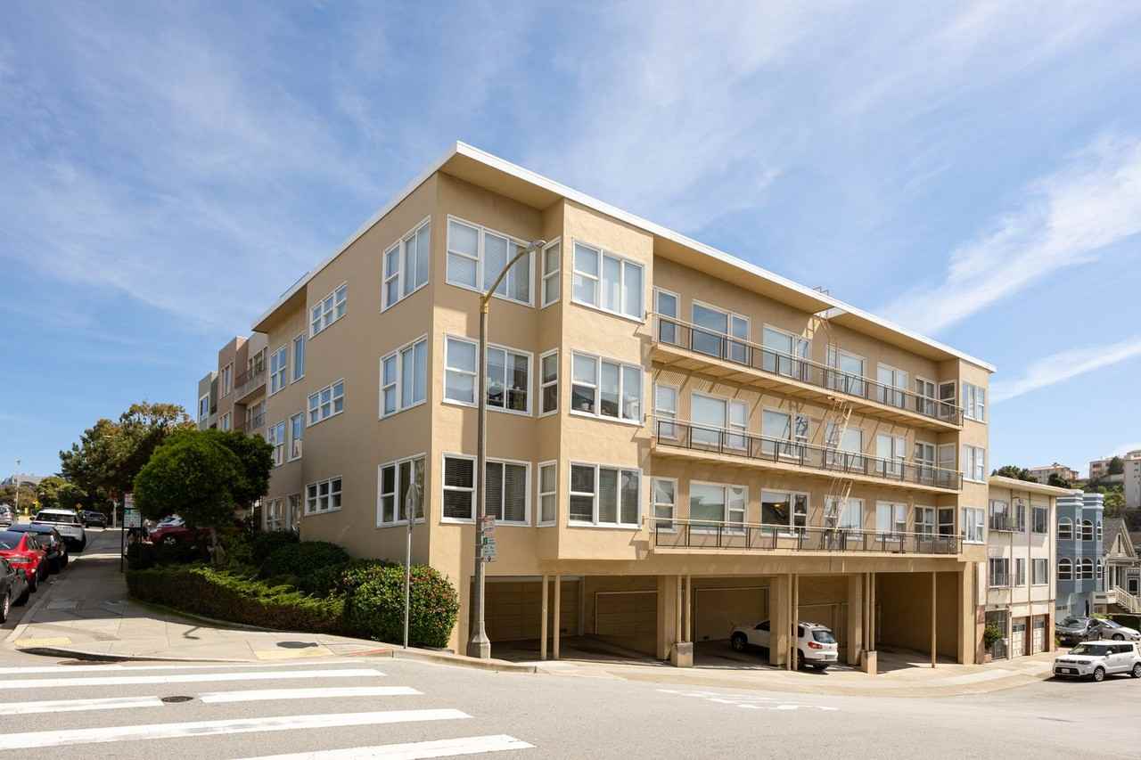 Listing photo 1 of 5