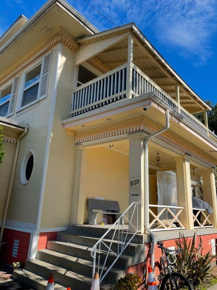 Listing photo 1 of 5