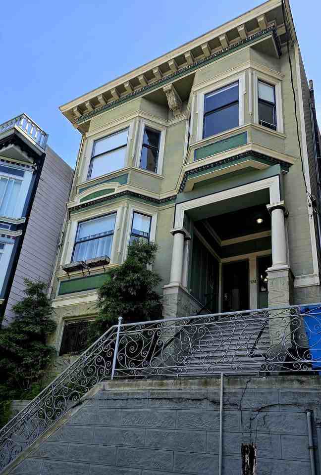 Listing photo 1 of 5