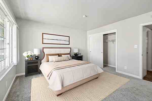 Listing photo 1 of 5