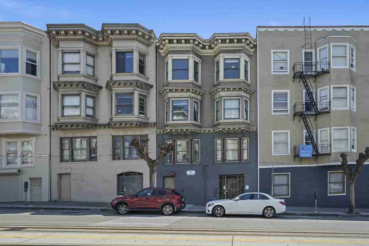 Listing photo 1 of 5
