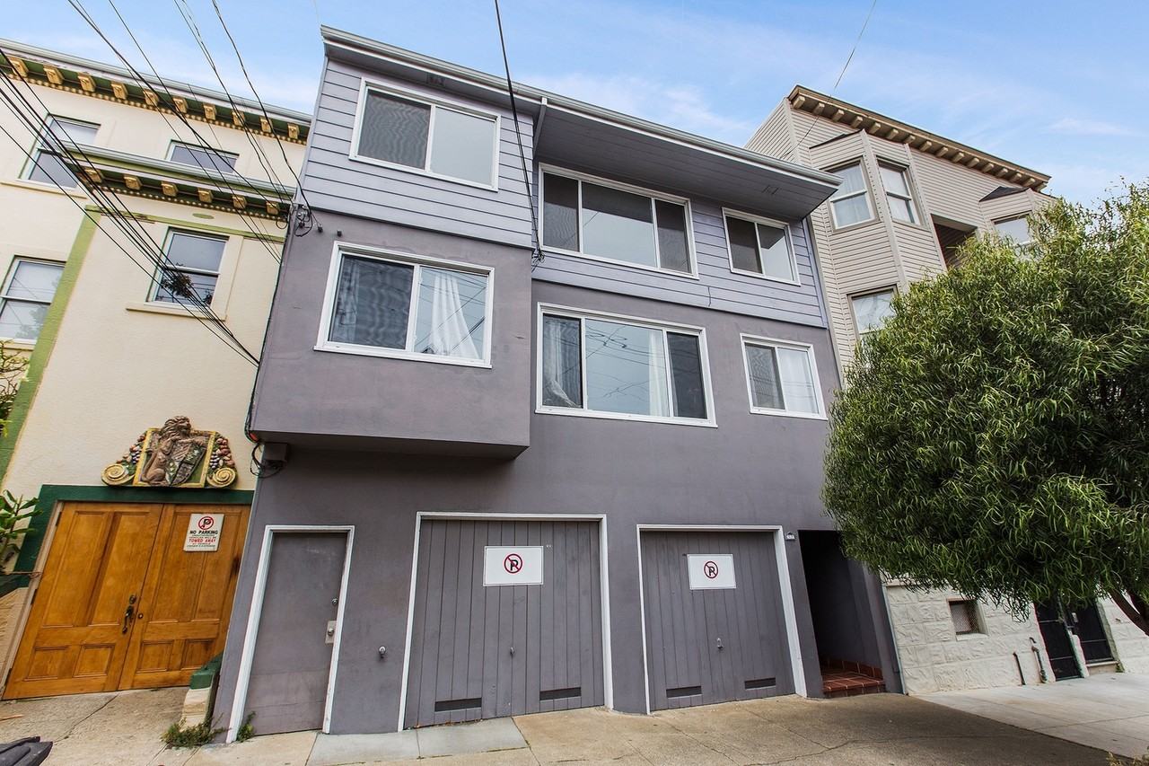 Listing photo 1 of 5