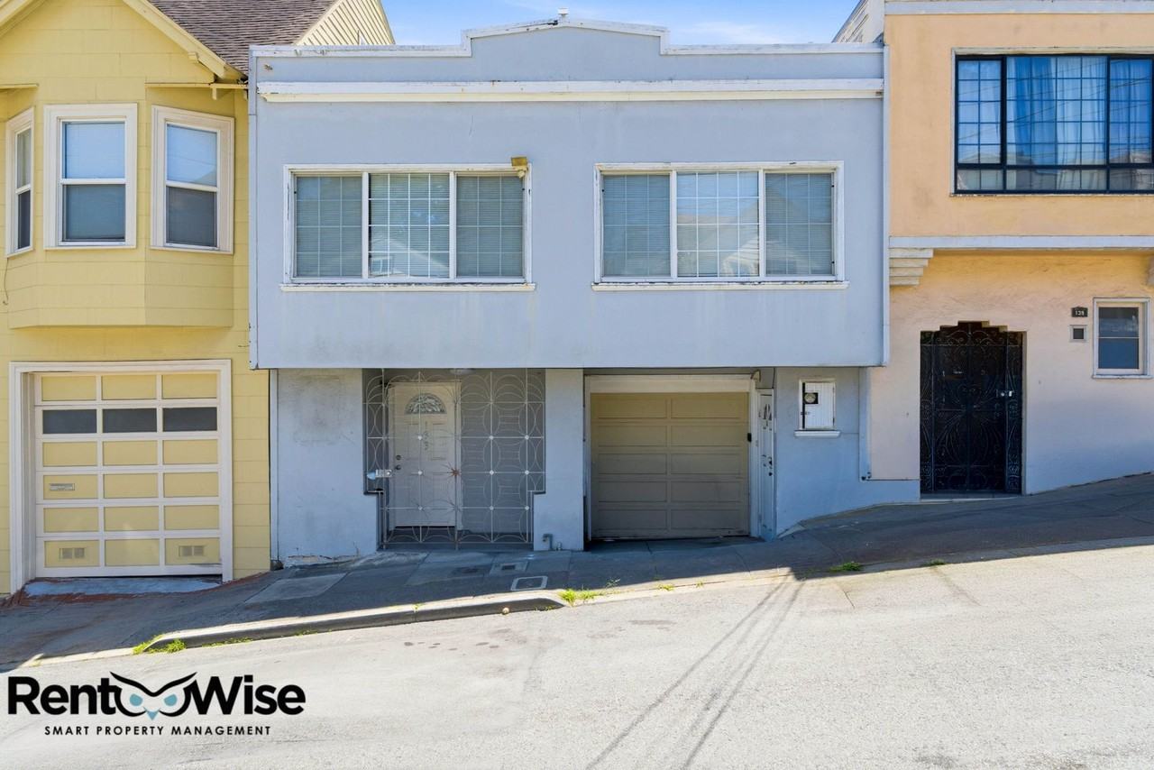 Listing photo 1 of 5