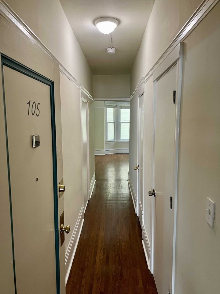 Listing photo 1 of 5