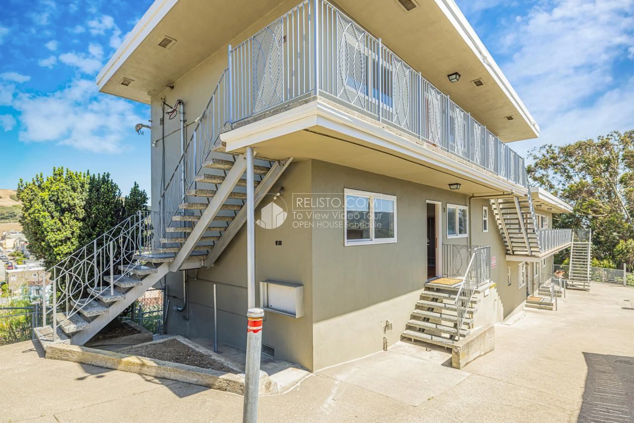 Listing photo 1 of 5