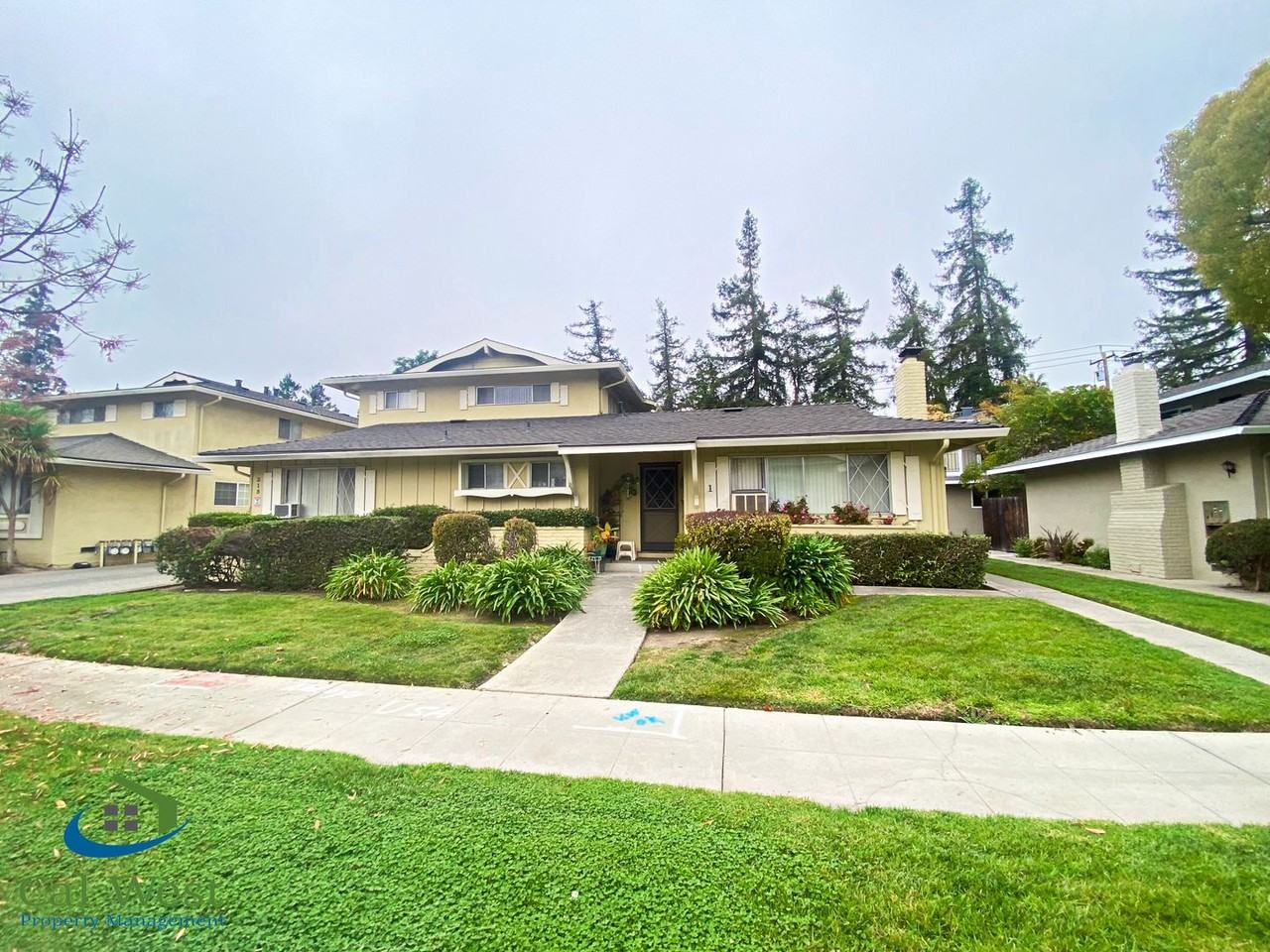 Listing photo 1 of 5
