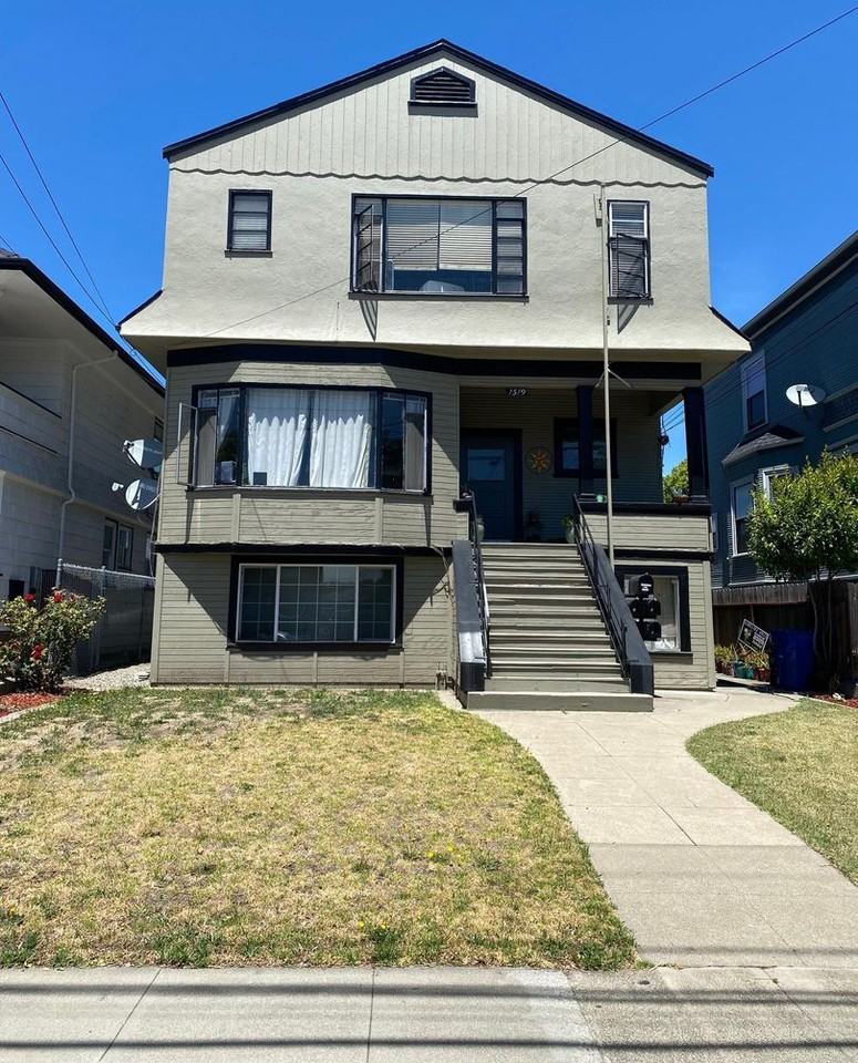 Listing photo 1 of 5
