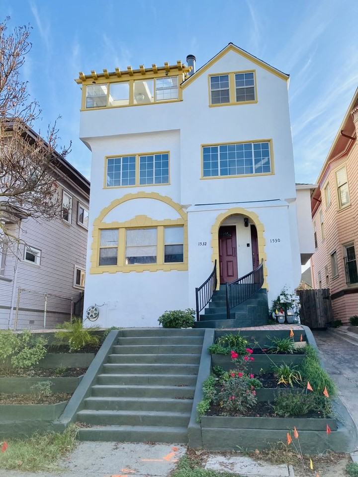 Listing photo 1 of 5