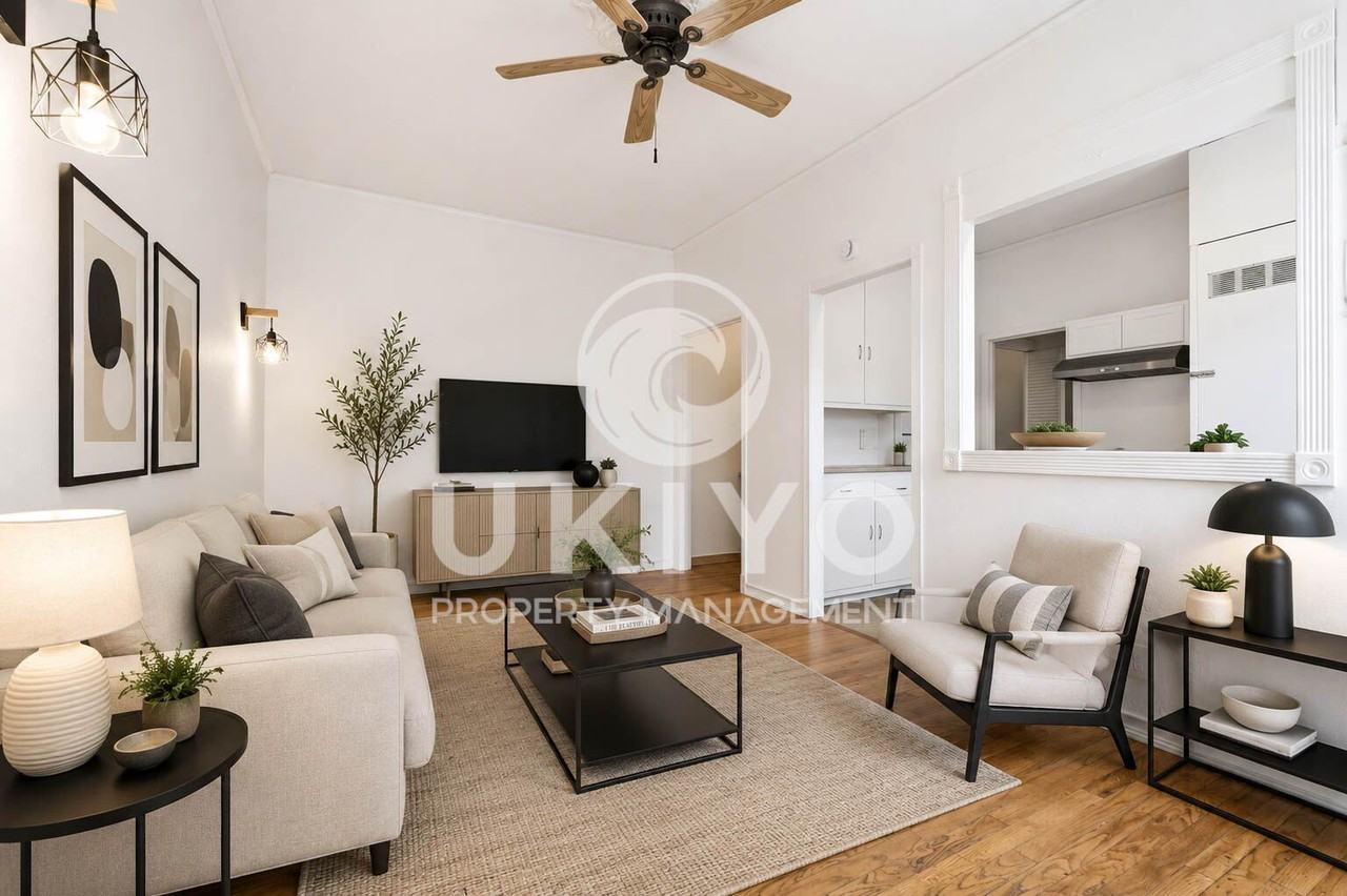 Listing photo 1 of 5