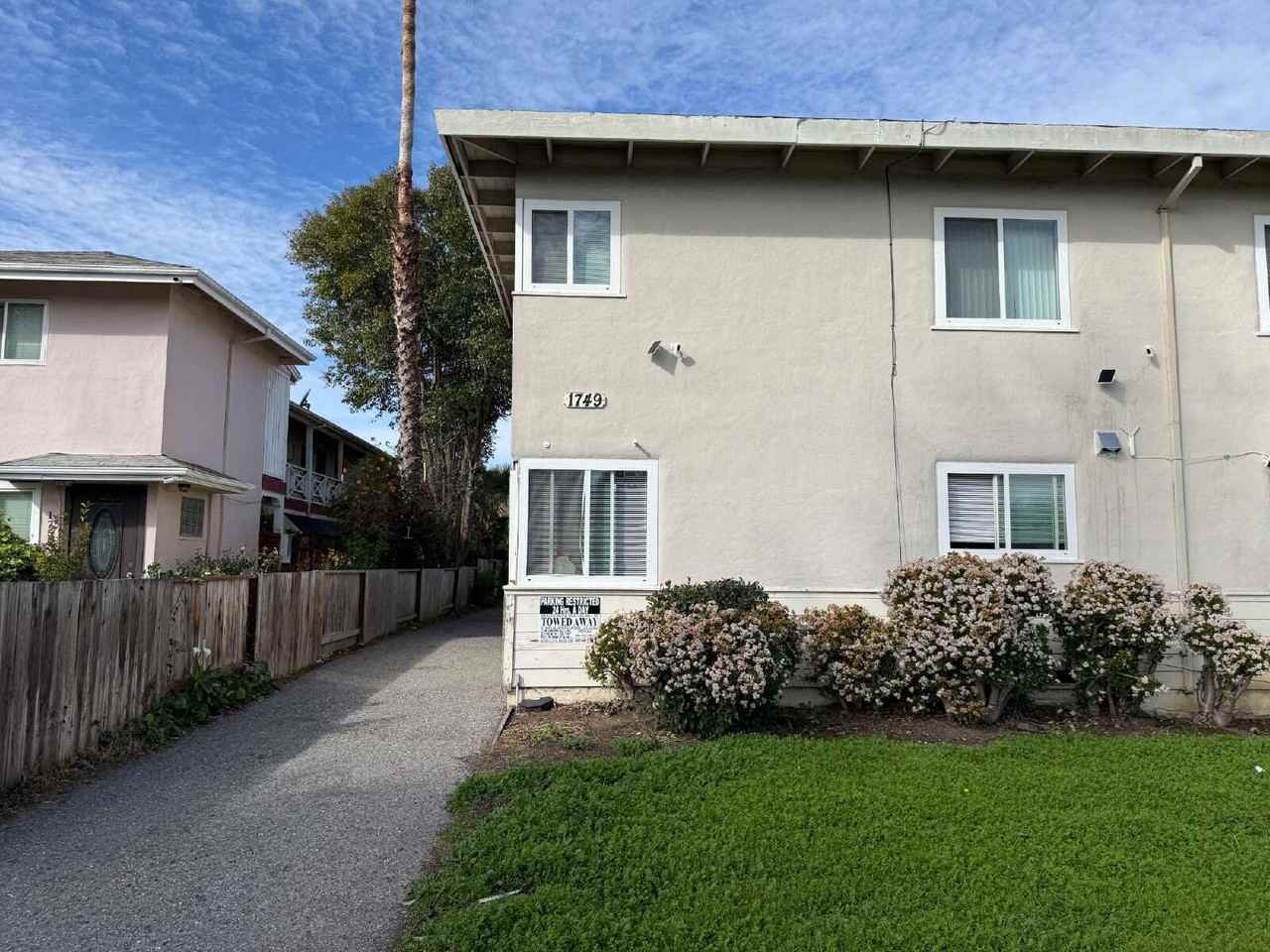 Listing photo 1 of 5