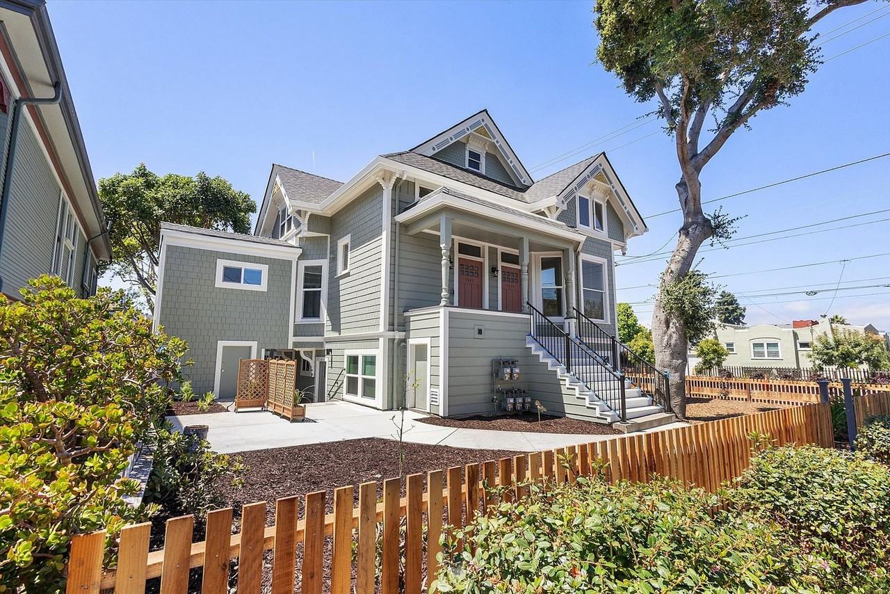 Listing photo 1 of 5