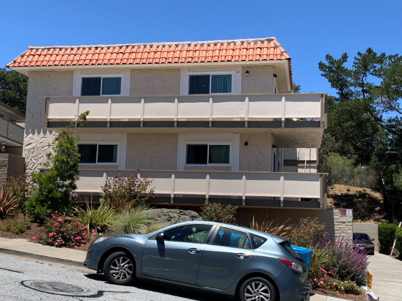 Listing photo 1 of 5