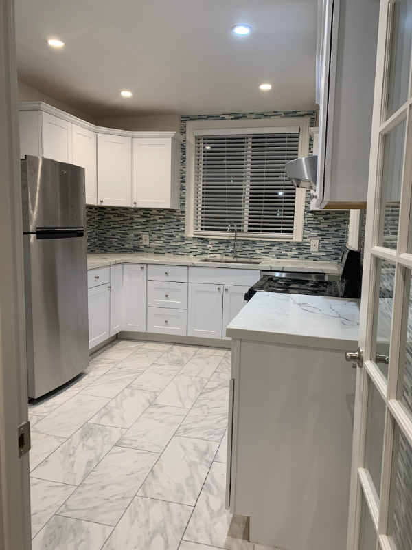 Listing photo 1 of 3