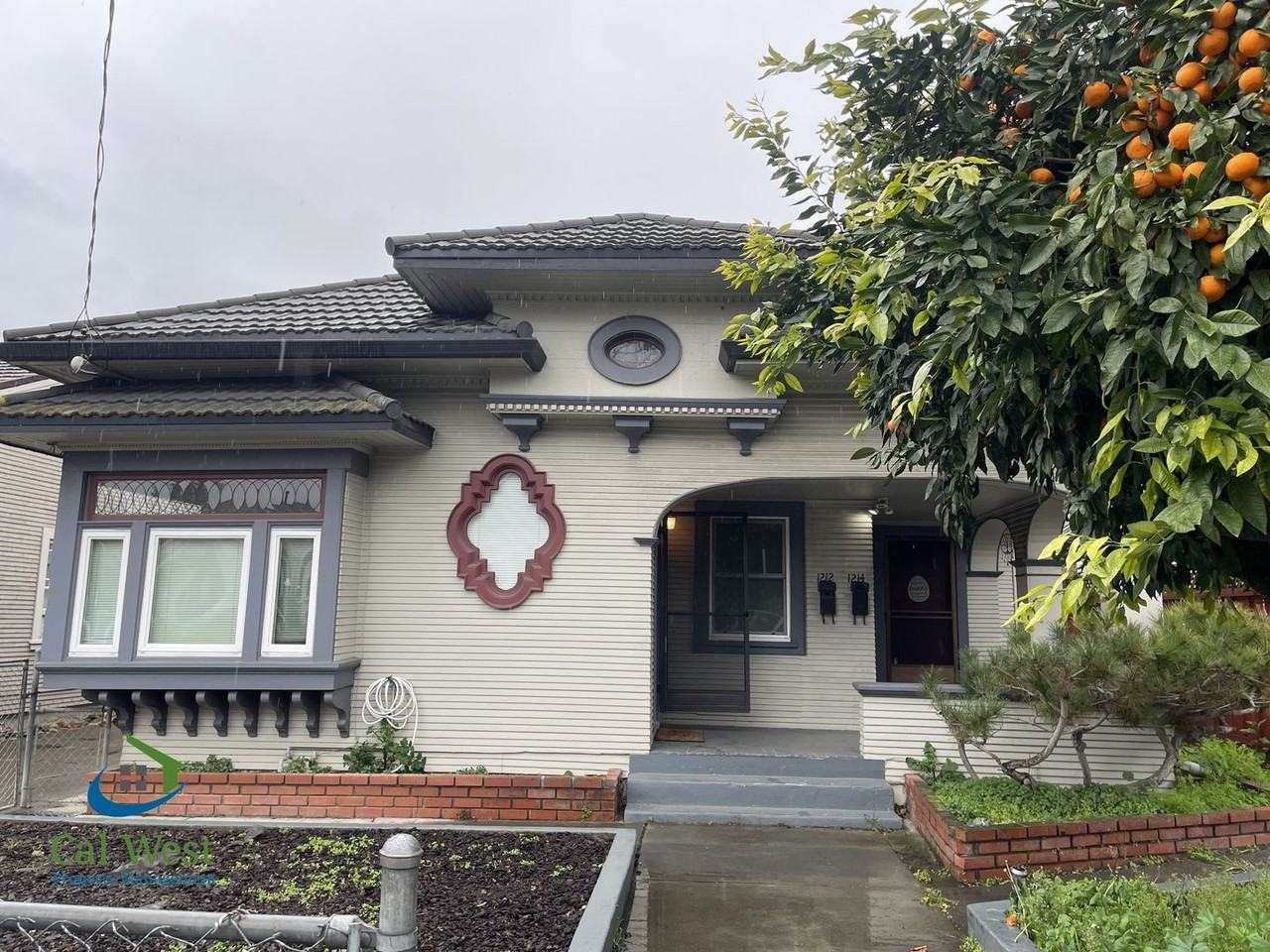 Listing photo 1 of 5