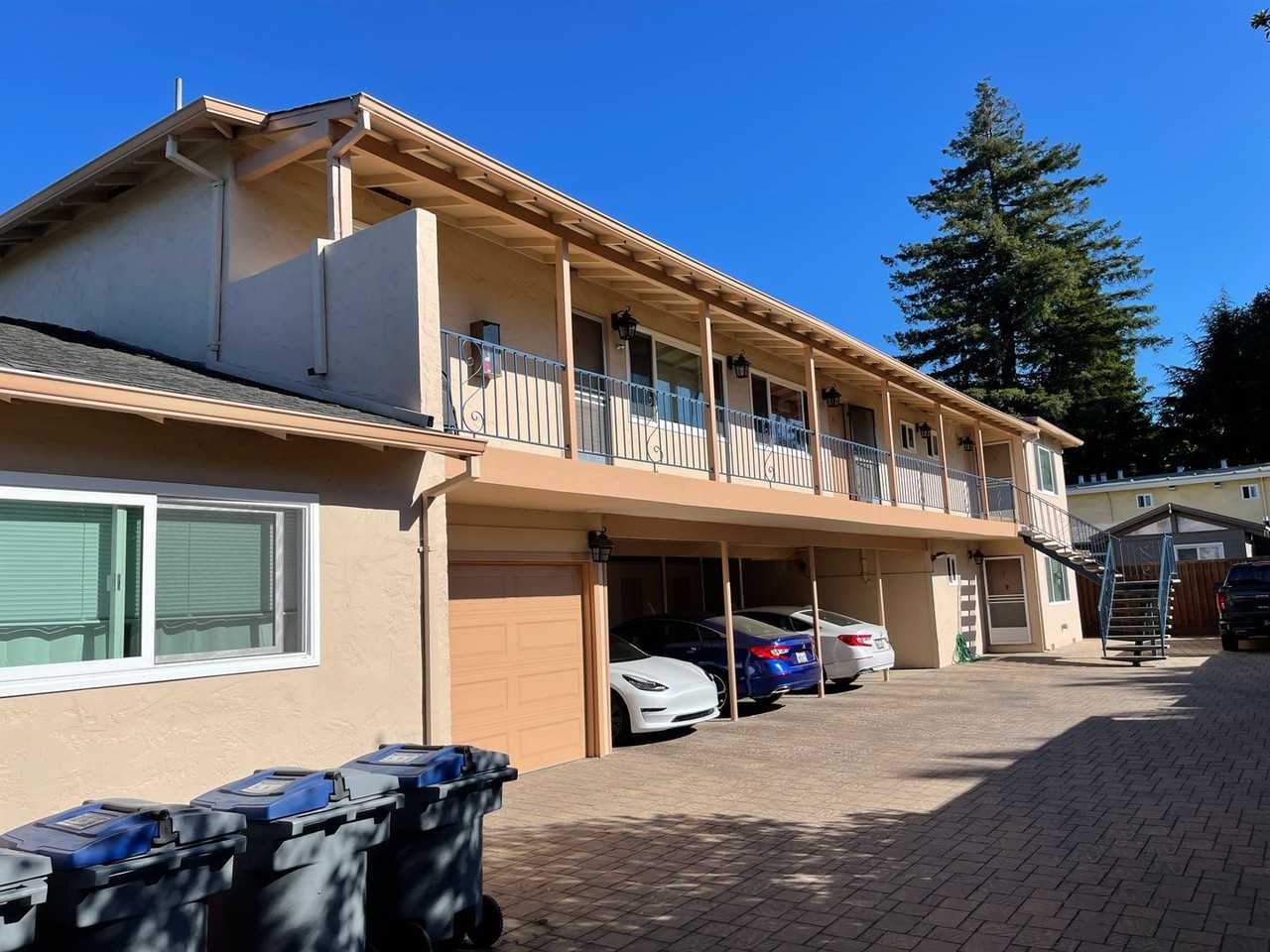 Listing photo 1 of 5