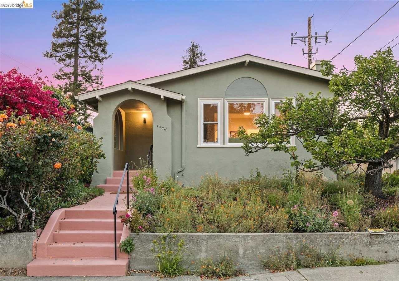 Listing photo 1 of 5